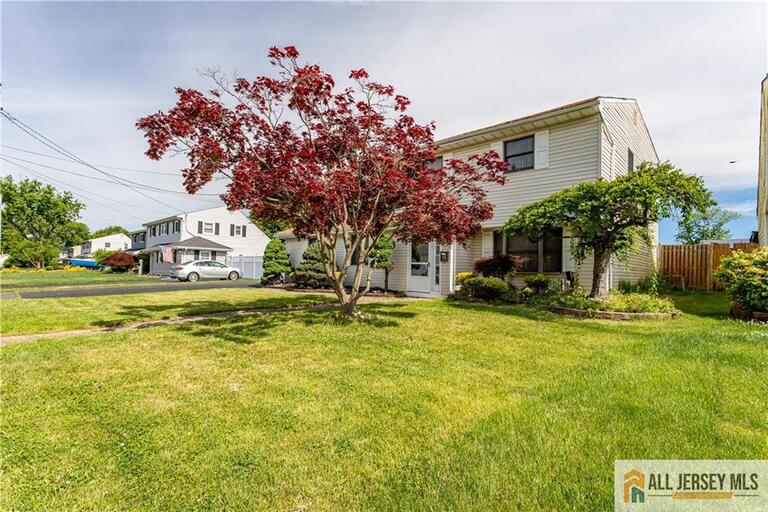 Photo 5 of 16 W Susan Street, Hazlet NJ 07730, Hazlet, NJ