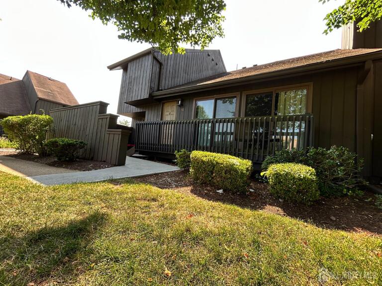 Photo 4 of 17 Westgate Drive, Edison NJ 08820, Edison, NJ