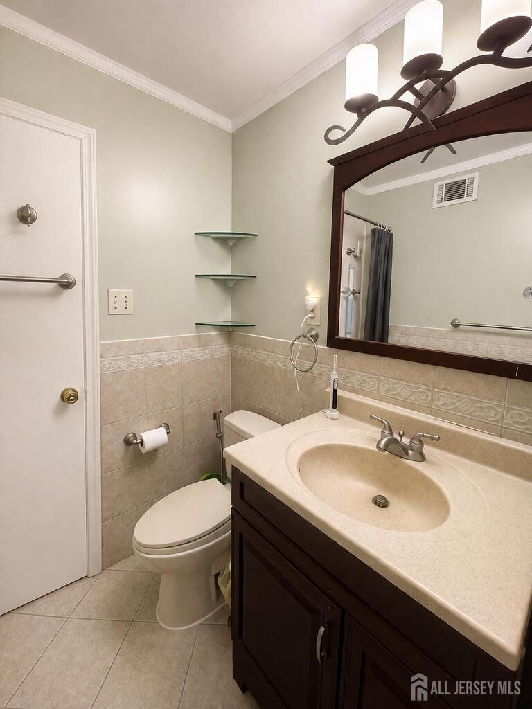 Photo 8 of 190 College Drive, Edison NJ 08817, Edison, NJ
