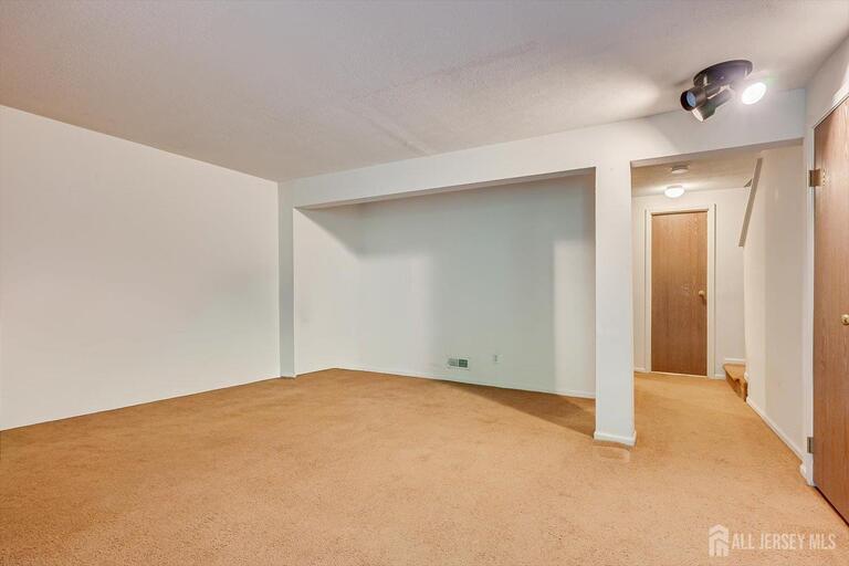 Photo 21 of 12 S Hill Drive, Hamilton NJ 08610, Hamilton, NJ
