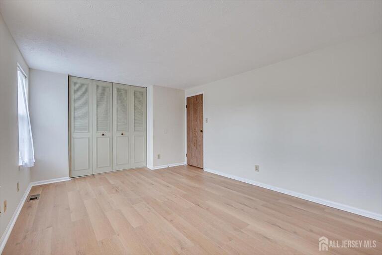 Photo 17 of 12 S Hill Drive, Hamilton NJ 08610, Hamilton, NJ