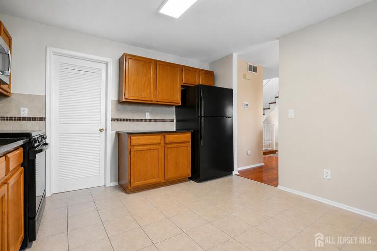 Photo 13 of 216 Copeley Way, North Brunswick NJ 08902, North Brunswick, NJ