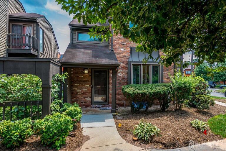 Photo 2 of 93 Riverbend Drive, North Brunswick NJ 08902, North Brunswick, NJ