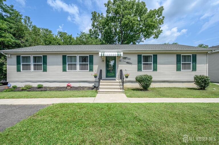 Photo 2 of 19 Indian Trail, Southampton NJ 08088, Southampton, NJ