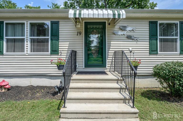 Photo 3 of 19 Indian Trail, Southampton NJ 08088, Southampton, NJ