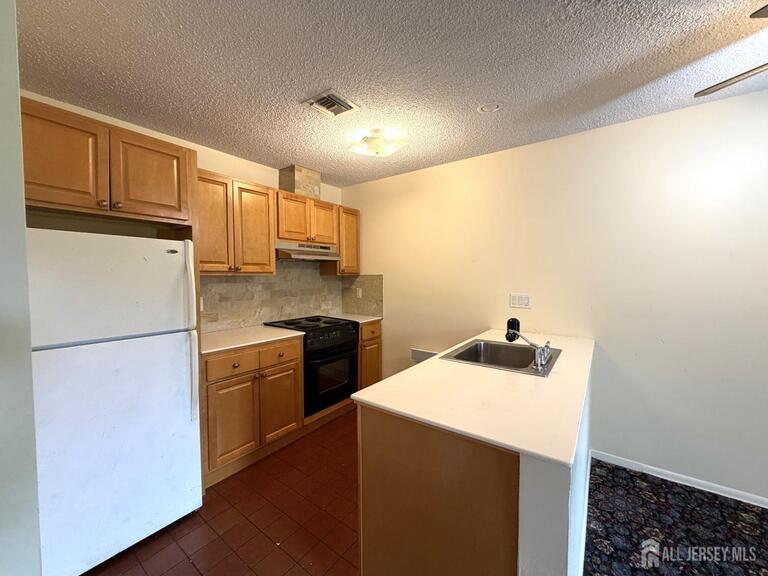 Photo 6 of 278 Crosse Drive # 2G, Monroe NJ 08831, Monroe, NJ
