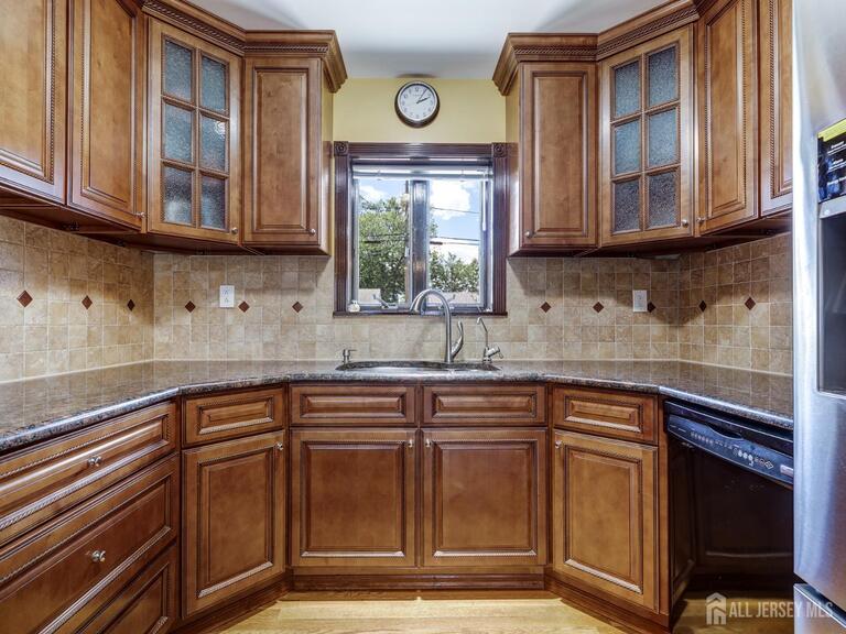 Photo 11 of 24 Winthrop Road, Edison NJ 08817, Edison, NJ