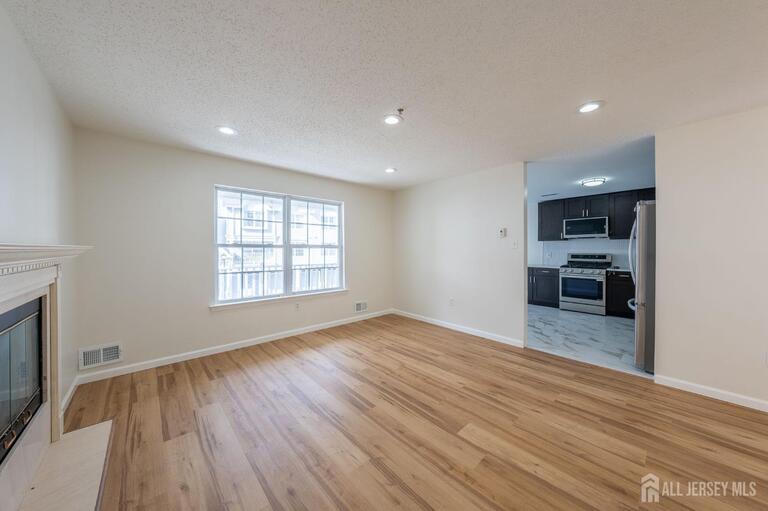 Photo 5 of 122 Prestwick Way, Edison NJ 08820, Edison, NJ