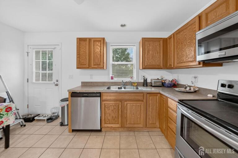Photo 12 of 907 Harris Avenue, Union Beach NJ 07735, Union Beach, NJ