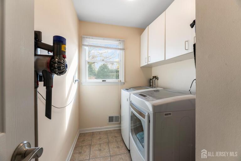 Photo 30 of 990 Hoover Drive, North Brunswick NJ 08902, North Brunswick, NJ