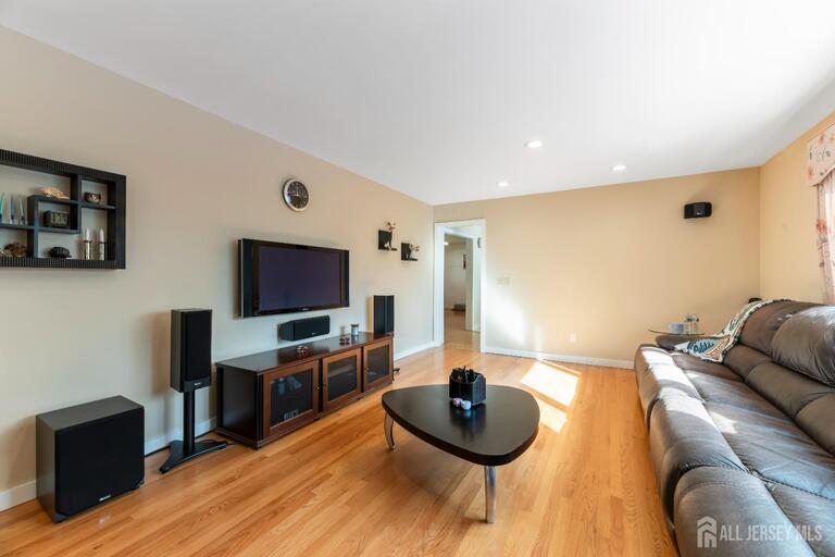 Photo 10 of 990 Hoover Drive, North Brunswick NJ 08902, North Brunswick, NJ