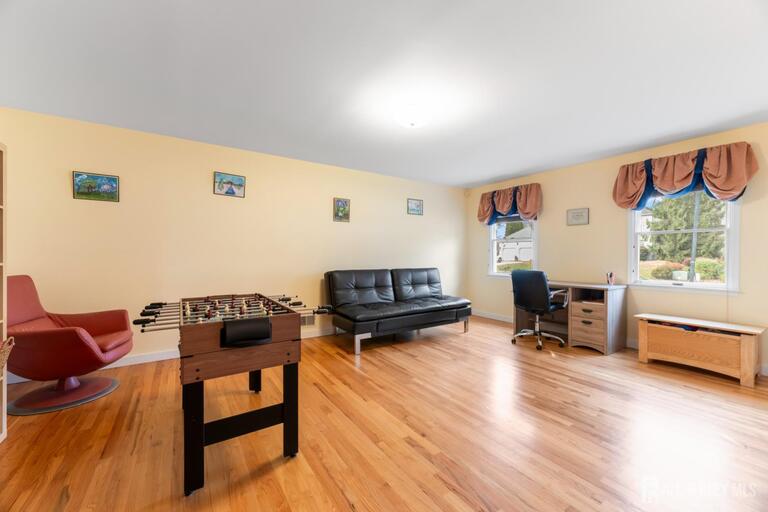 Photo 7 of 990 Hoover Drive, North Brunswick NJ 08902, North Brunswick, NJ