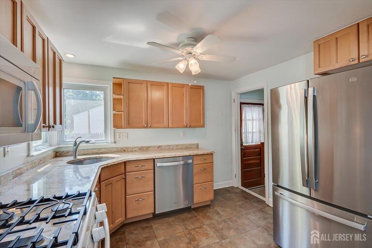 Photo 14 of 2008 Maple Avenue, South Plainfield NJ 07080, South Plainfield, NJ