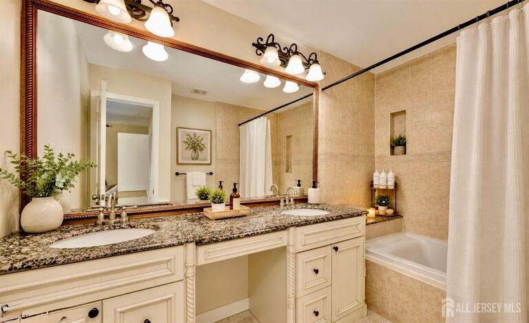 Photo 11 of 22 Borell Square, Parlin NJ 08859, Parlin, NJ