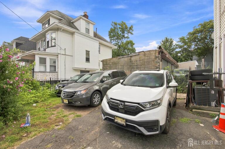 Photo 34 of 64 Fabyan Place, Newark NJ 07108, Newark, NJ
