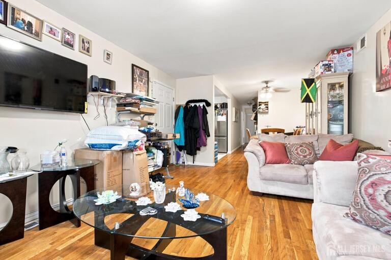 Photo 21 of 64 Fabyan Place, Newark NJ 07108, Newark, NJ