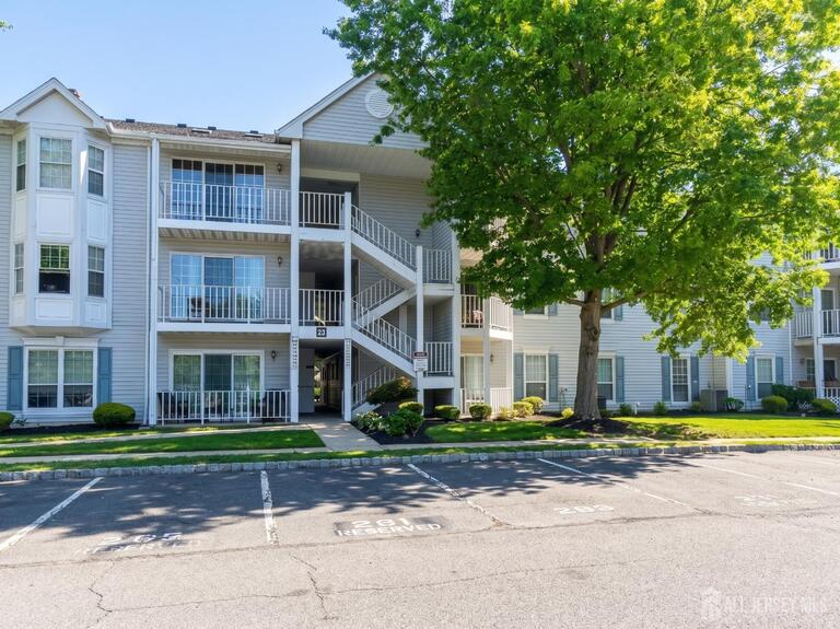 Photo 1 of 279 Kempsey Drive, North Brunswick NJ 08902, North Brunswick, NJ