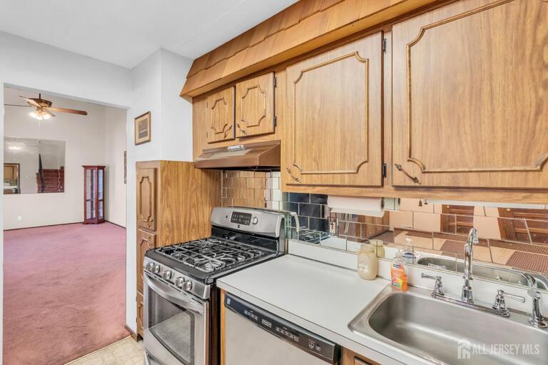 Photo 12 of 140 Camelot Drive, Port Reading NJ 07064, Port Reading, NJ