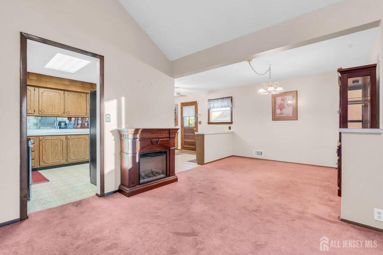 Photo 22 of 140 Camelot Drive, Port Reading NJ 07064, Port Reading, NJ