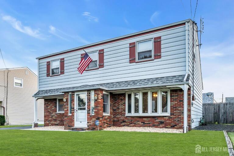 Photo 2 of 140 Camelot Drive, Port Reading NJ 07064, Port Reading, NJ