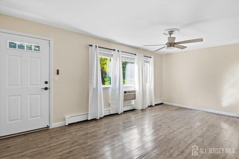 Photo 4 of 903 Cricket Lane, Woodbridge Proper NJ 07095, Woodbridge Proper, NJ