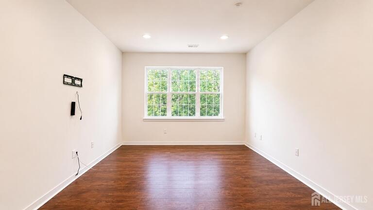 Photo 11 of 432 Tower Boulevard, Piscataway NJ 08854, Piscataway, NJ