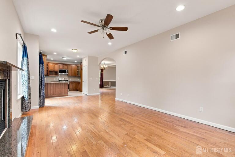 Photo 7 of 39 Hamilton Avenue, Edison NJ 08820, Edison, NJ