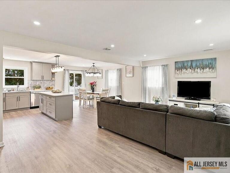 Photo 10 of 13 Glencourt Avenue, Edison NJ 08837, Edison, NJ