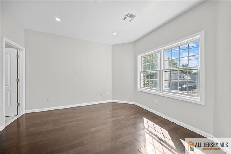 Photo 33 of 7 Mount Pleasant Avenue, Edison NJ 08820, Edison, NJ