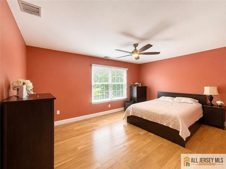 Photo 11 of 8 Tanglewood Lane, Colonia NJ 07067, Colonia, NJ