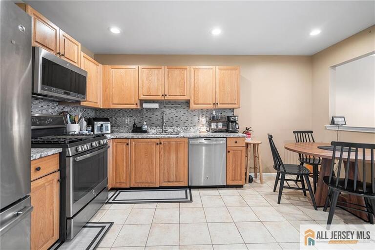 Photo 9 of 364 Bowler Court, Piscataway NJ 08854, Piscataway, NJ