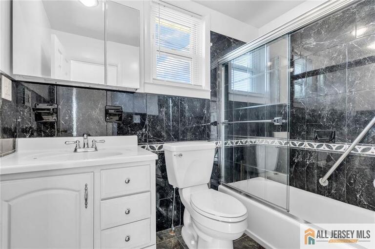 Photo 7 of 94 Neptune Place, South Amboy NJ 08879, South Amboy, NJ