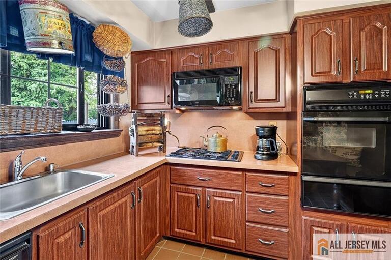 Photo 8 of 40 Emerald Road, South Brunswick NJ 08824, South Brunswick, NJ