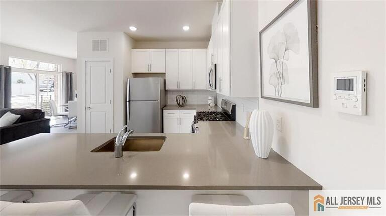 Photo 7 of 19 Stelton Road, Piscataway NJ 08854, Piscataway, NJ