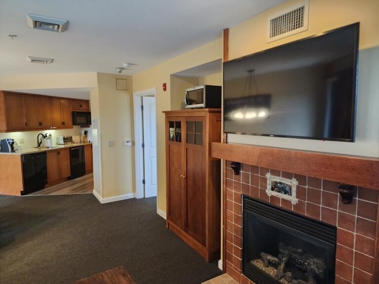 Property listing MLS 4010257 photo 10