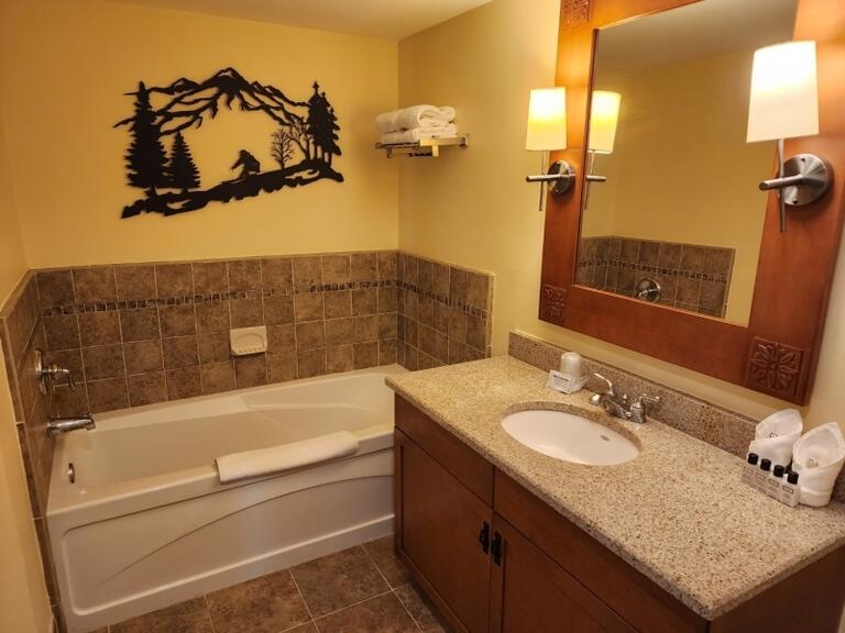 Property listing MLS 4010257 photo 28