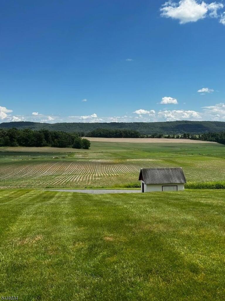 Property listing MLS 4010576 photo 17