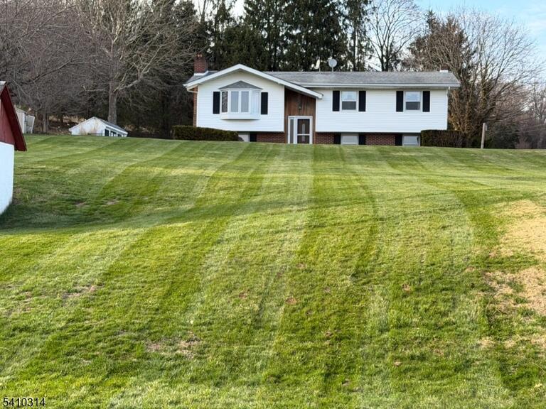 Property listing MLS 4010576 photo 4