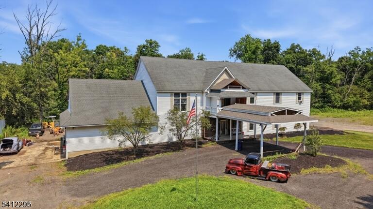 Property listing MLS 4010738 photo 1