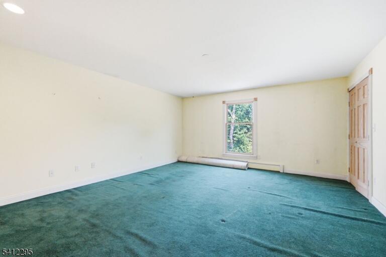 Property listing MLS 4010738 photo 33
