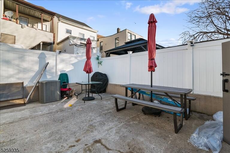Property listing MLS 4010945 photo 16