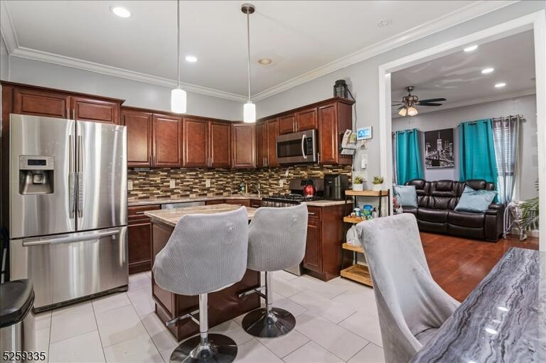 Property listing MLS 4010945 photo 5