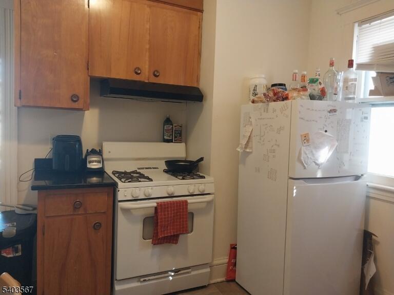 Property listing MLS 4011792 photo 4