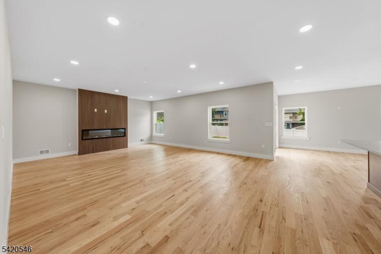 Property listing MLS 4017456 photo 4