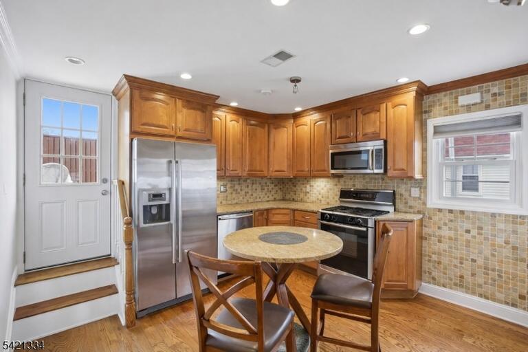 Property listing MLS 4018264 photo 4