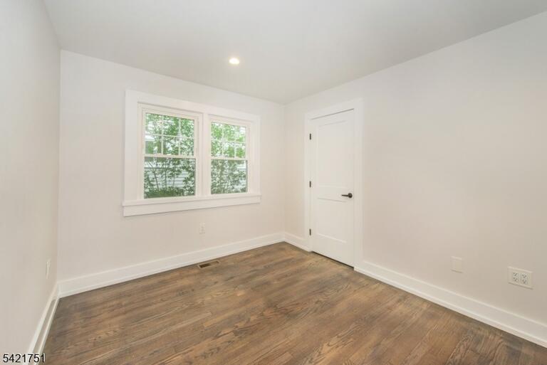 Property listing MLS 4019515 photo 12
