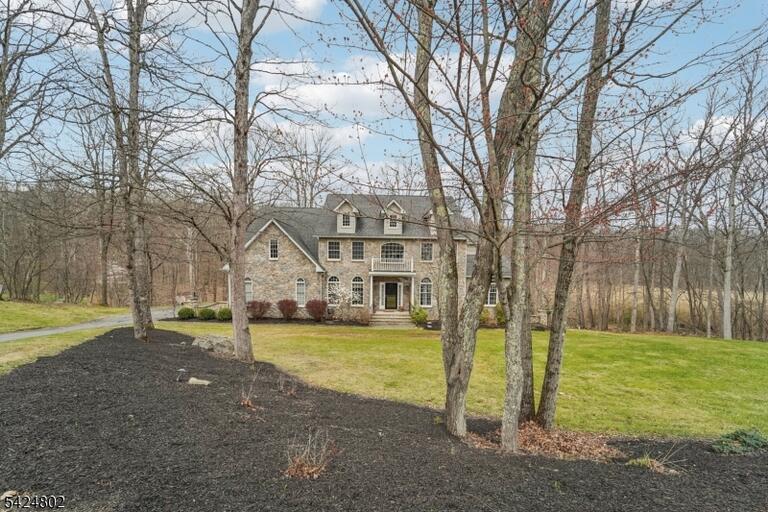 Property listing MLS 4021312 photo 2