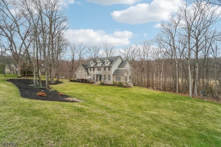 Property listing MLS 4021312 photo 3