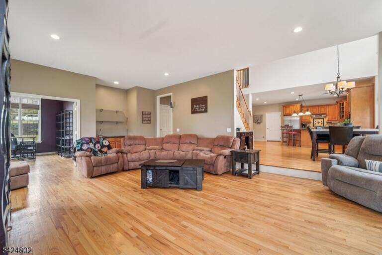 Property listing MLS 4021312 photo 9