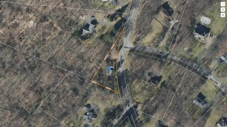 Property listing MLS 4021525 photo 4